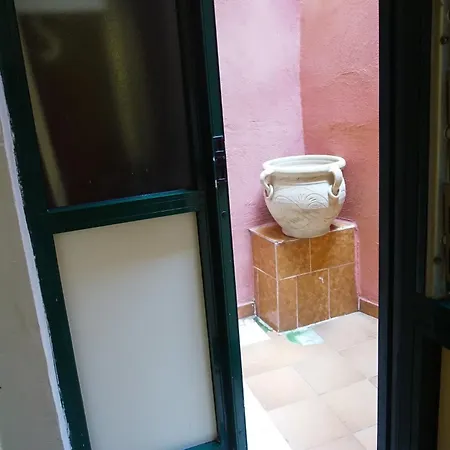 Pensión Deltarooms